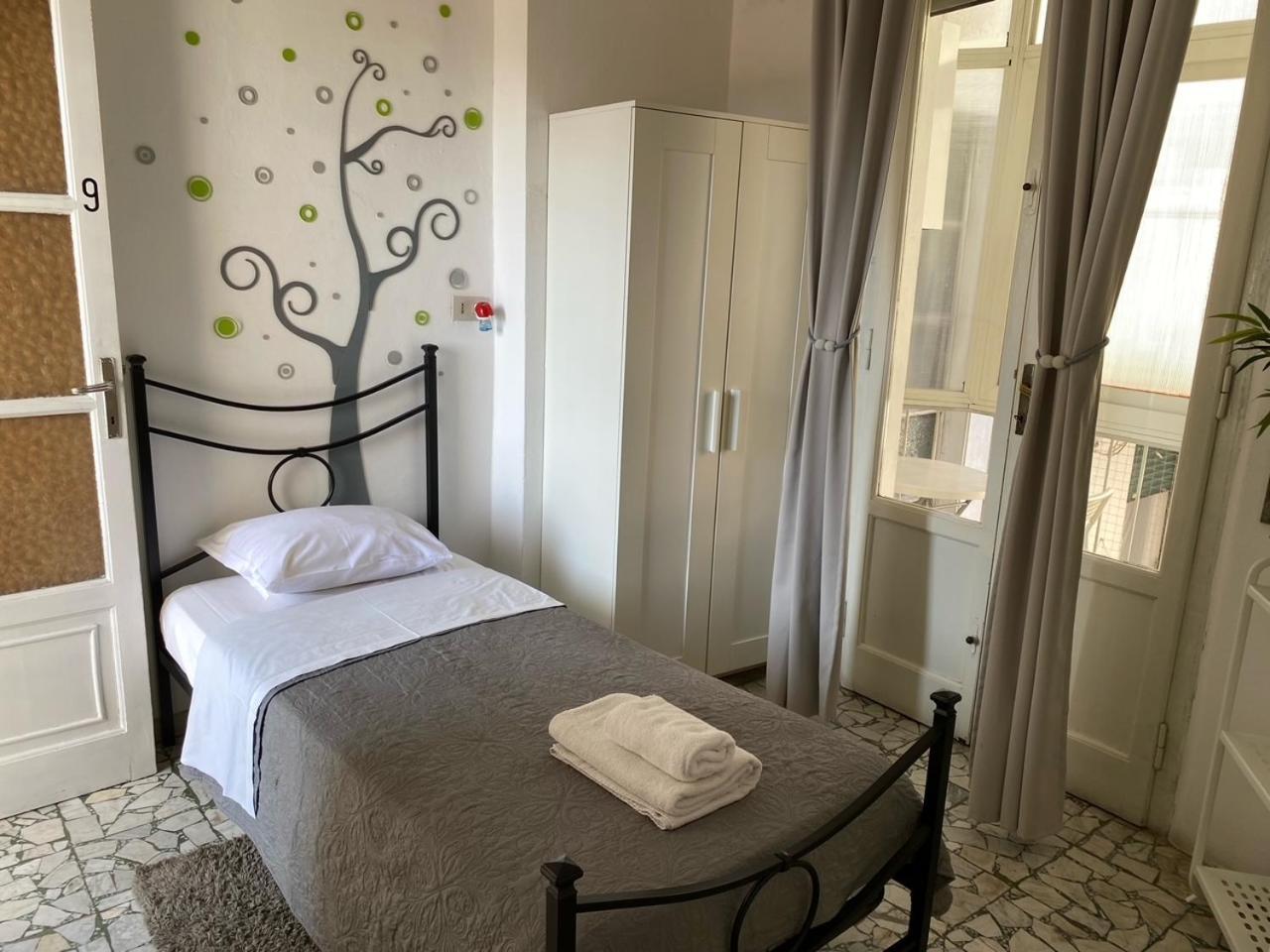 Night & Day Hotel Pisa Bagian luar foto